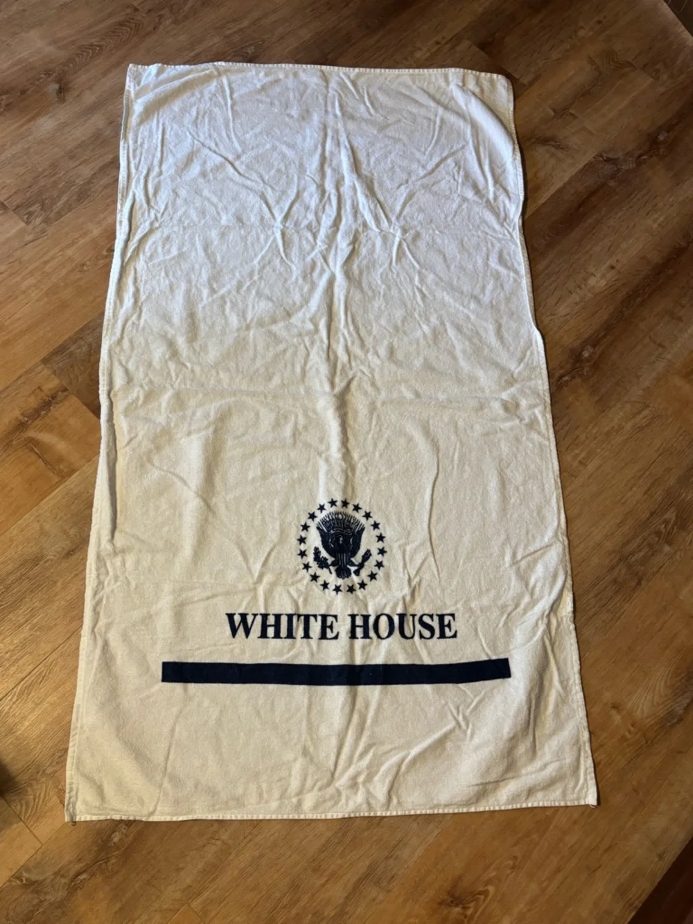 VINTAGE WHITE HOUSE EMBLEM COTTON TOWEL SET 2 pcs